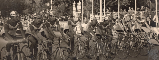 1968-Partenza 1° Tappa Giro di Spagna. Lino Farisato corre con la Faema capitanata da Vittorio Adorni
